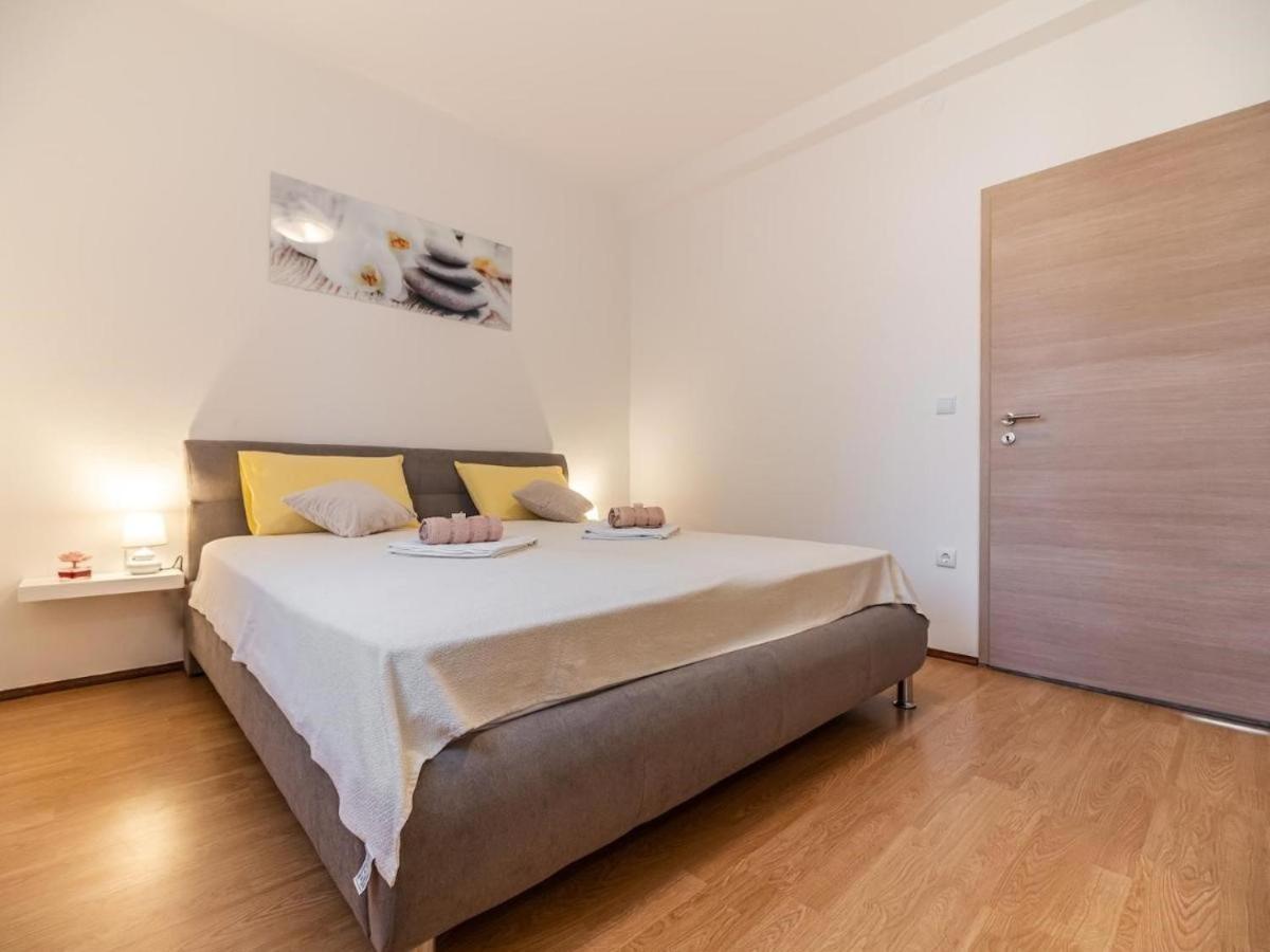 Stella Apartment Медулин Екстериор снимка