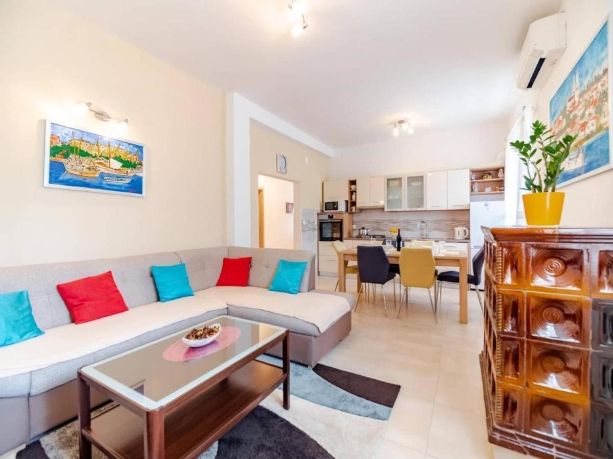 Stella Apartment Медулин Екстериор снимка